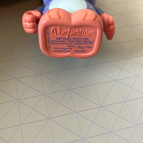 Disney 50th Anniversary Vinylmation - Remy - Picture 2 of 2